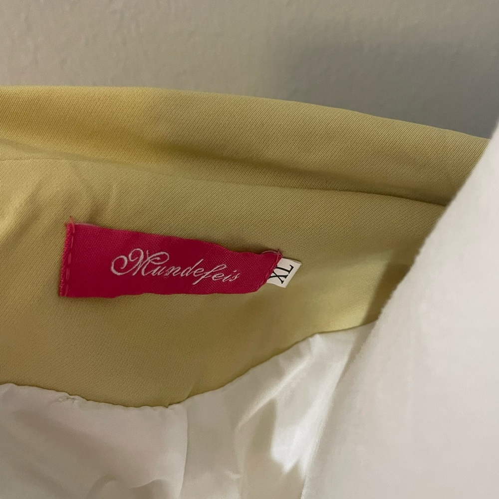 Women's Light Lime Green/Yellow Cream Jacket Size XL - Picture 8 of 9